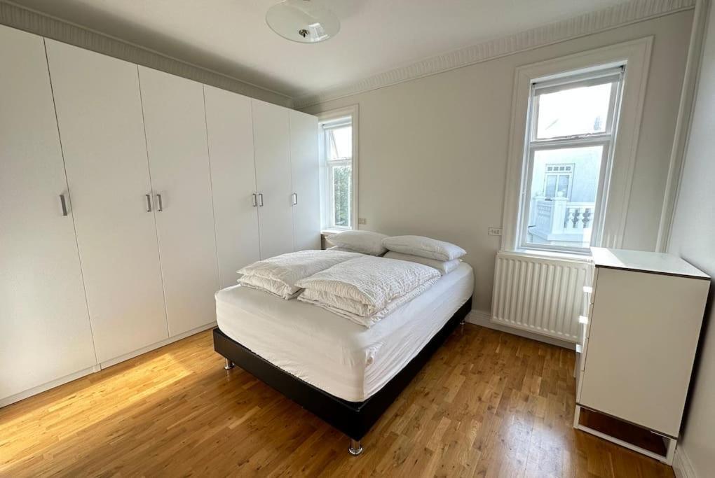 Beautiful 2 Bedroom Apartment Downtown レイキャヴィーク エクステリア 写真